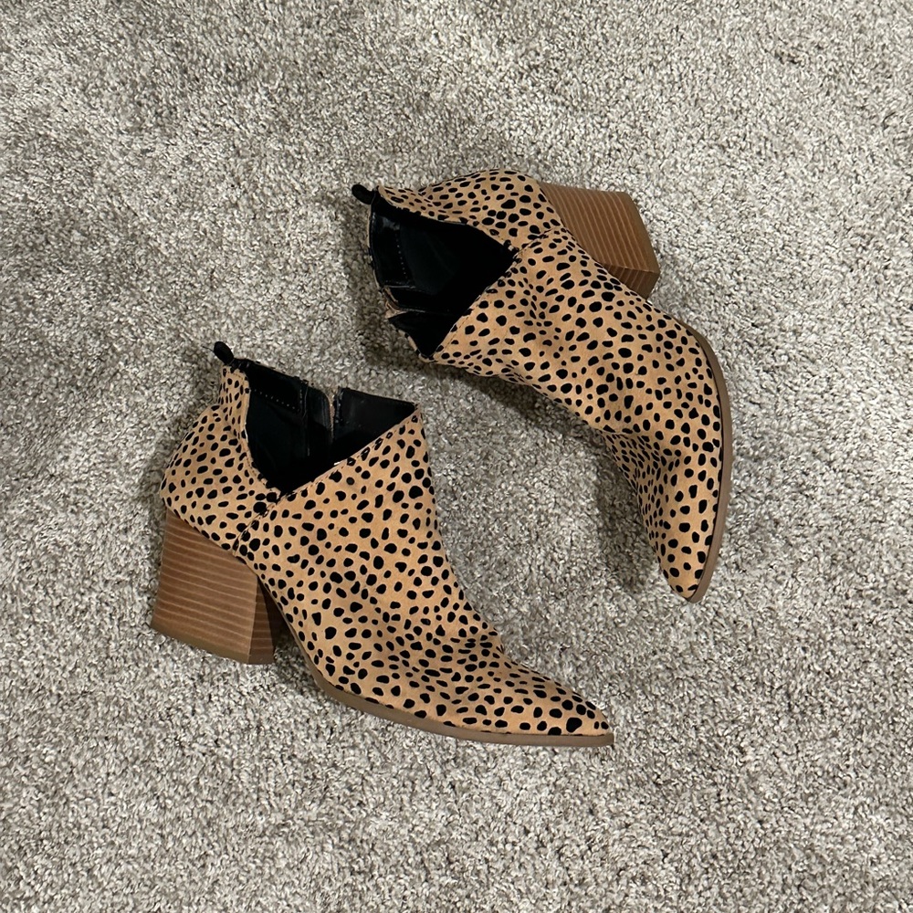Qupid Ankle Booties